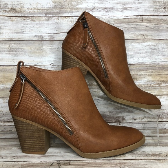 DV by Dolce Vita Shoes - DV Dolce Vita 11M Brown Stacked Heel Ankle Boots.